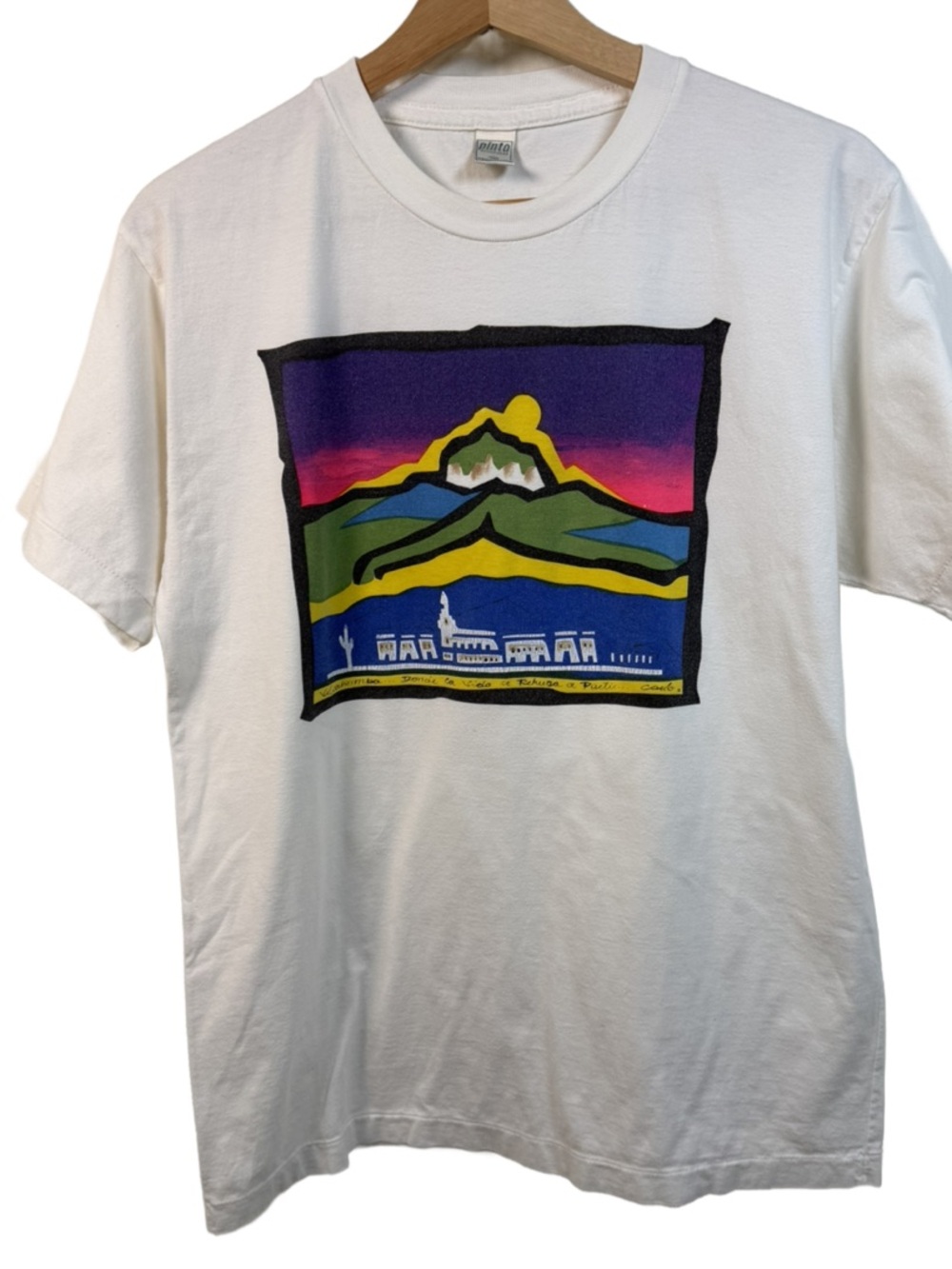 Vintage Ecuador White Graphic Mountain Scene T‑Shirt